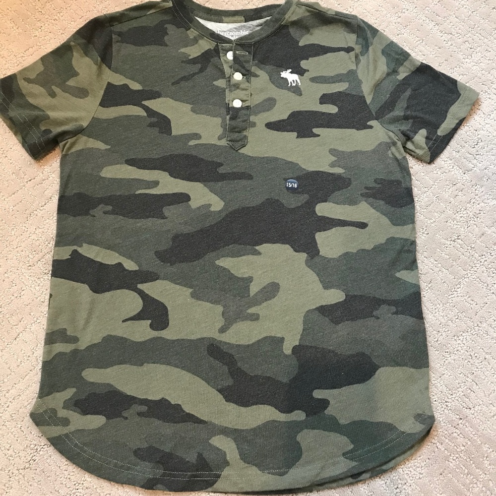 Boys Abercrombie Kids Camo Henley Short Sleeve